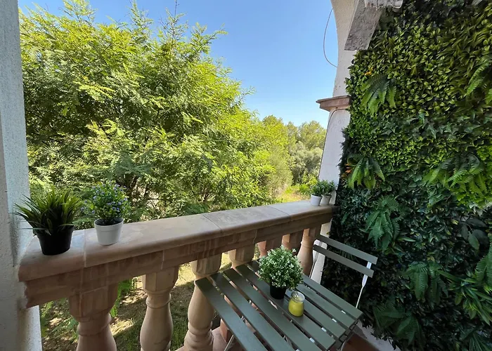 Apartament De La Madrona 1St Floor Easy Street Parking