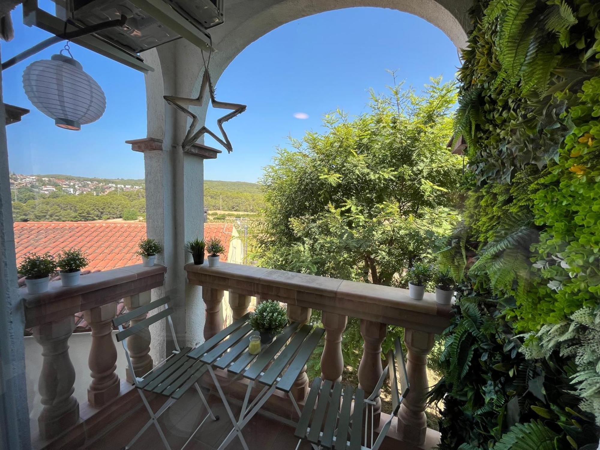 Apartament De La Madrona 1st Floor Easy Street Parking